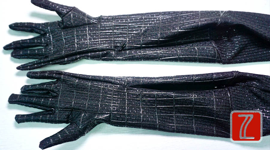 black sipderman hands details