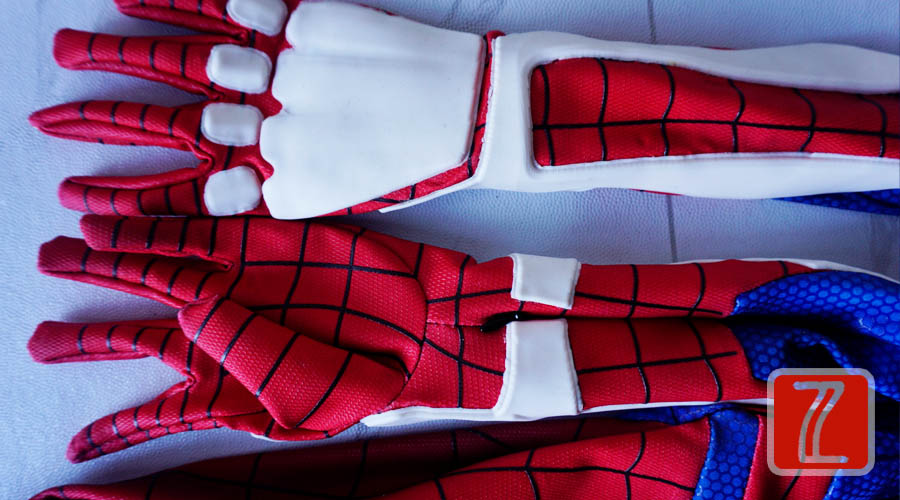 ps4 spidey suit hands